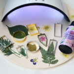 "Flowers" Kit + UV lamp as a gift!
